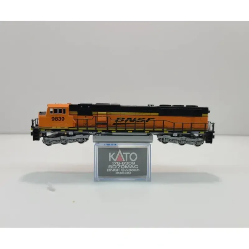 Outlet Kato 176-6309 N Scale BNSF 'Swoosh' SD70MAC Diesel Locomotive #9839 LN/Box - Your Source for Gaming Essentials Trains