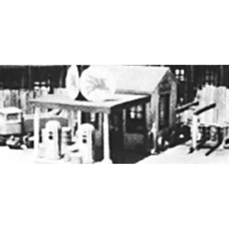 Clearance Micro Engineering 65-139 N 1940s Gas Station with Tow Truck - Your Source for Gaming Essentials Trains