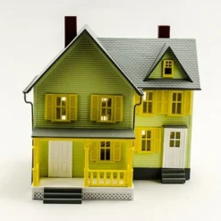 Model Power 6373 O Built-Up Lighted Dr. Andrews House Building with Figures - Your Source for Gaming Essentials* Best