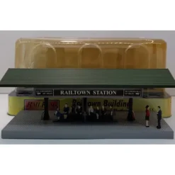 MTH 30-9163 RailTown Operating Station Platform - Your Source for Gaming Essentials* Outlet