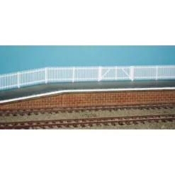 Ratio 420 HO White GWR Station Fencing - Your Source for Gaming Essentials*