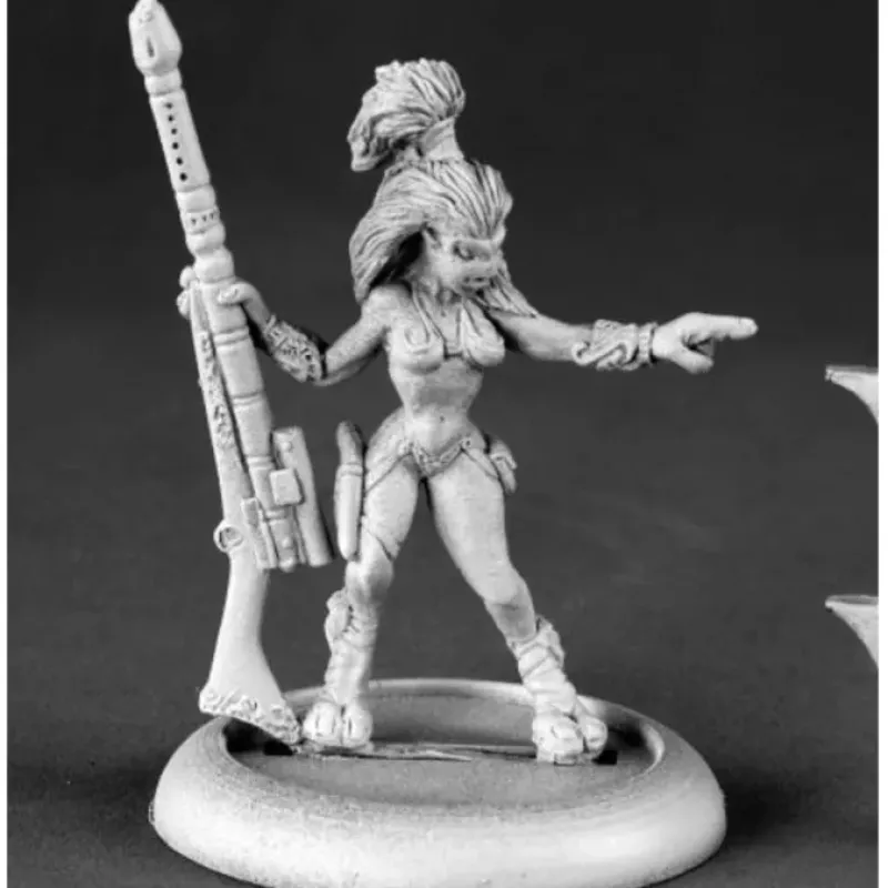 Tabletop Miniatures>Reaper Miniatures Female Andromedain Hunter #50136 Chronoscope RPG Mini Figure - Your Source for Gaming Essentials