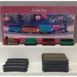 St. Nicholas Square HO Holiday Train Set EX/Box - Your Source for Gaming Essentials*