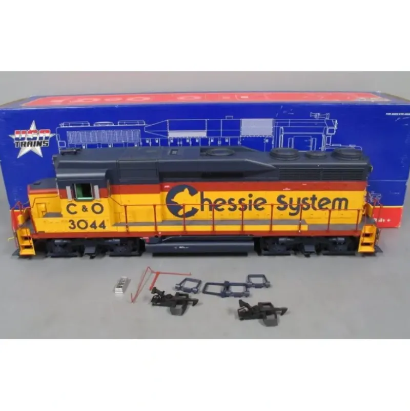 USA Trains 22456 G Chessie GP30 Powered Diesel Locomotive #3044 - Your Source for Gaming Essentials*