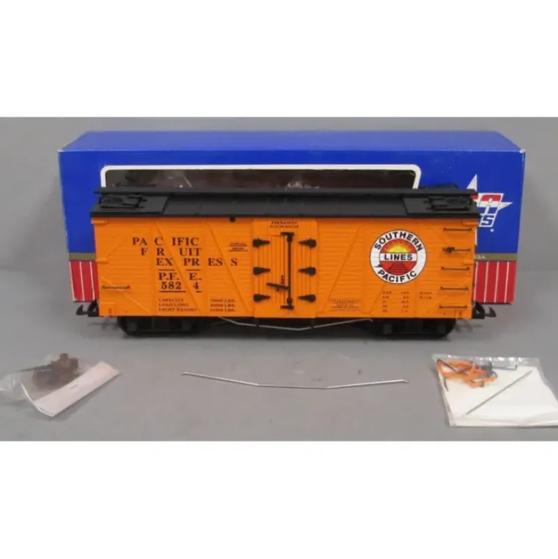 USA Trains R15017 G PFE/Southern Pacific Outside Braced Refrigerator Car #5824 - Your Source for Gaming Essentials* Hot