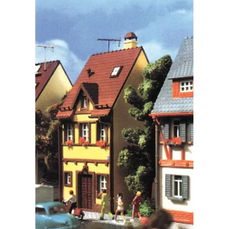 Vollmer 3671 House yellow - Your Source for Gaming Essentials* Online